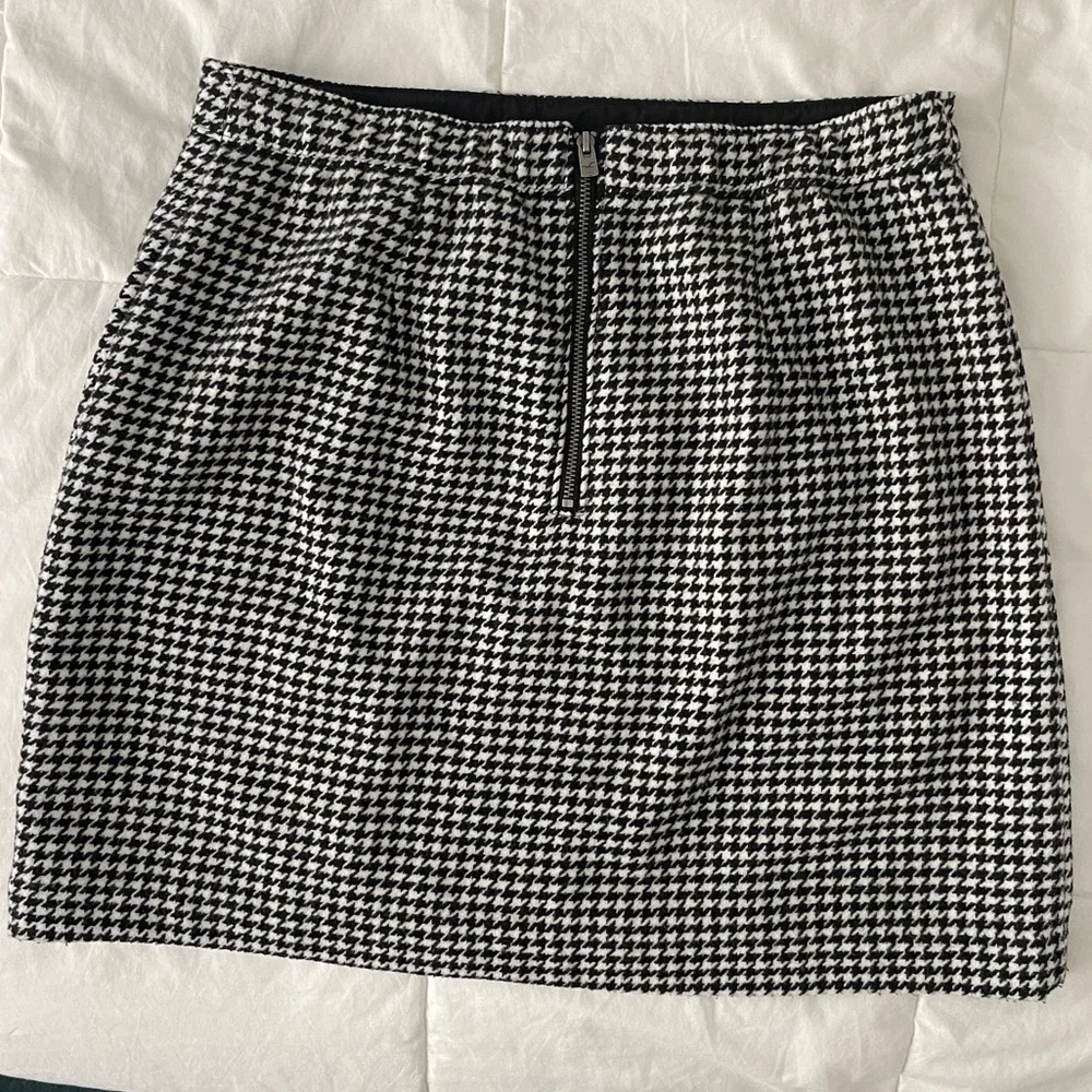 Hollister Skirt Ultra High Rise Wool Blend Mini Skirt Size M Black & White - Picture 3 of 10